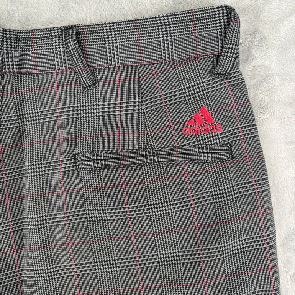 Adidas Golf Shorts Mens 32 (Fits 32x10.5) Grey Pink Plaid‎ Performance Athletic